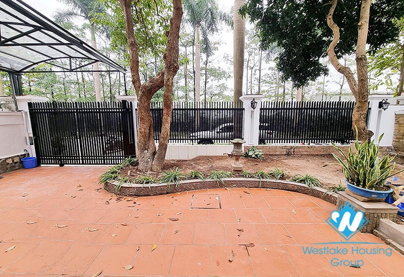 Beautiful 5 bedrooms house for rent in CIputra Compound 